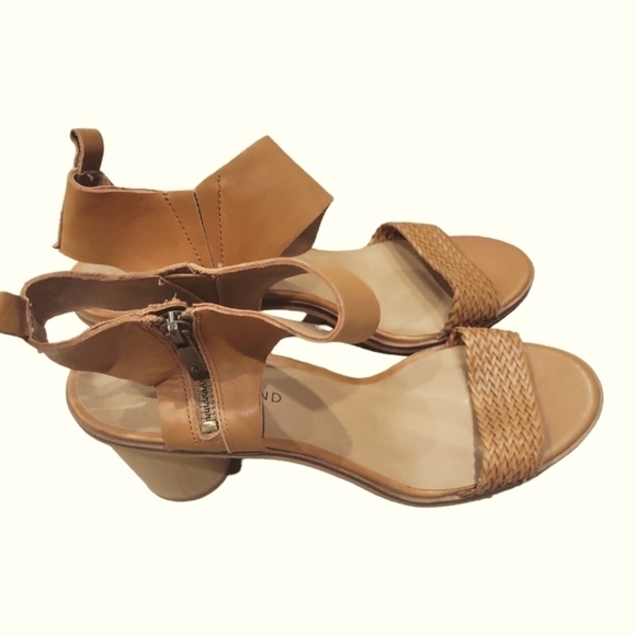 Lucky Brand Women's Tan Leather Pomee Buff Ankle Strap Wood Block Heels Size 9 - Picture 2 of 9